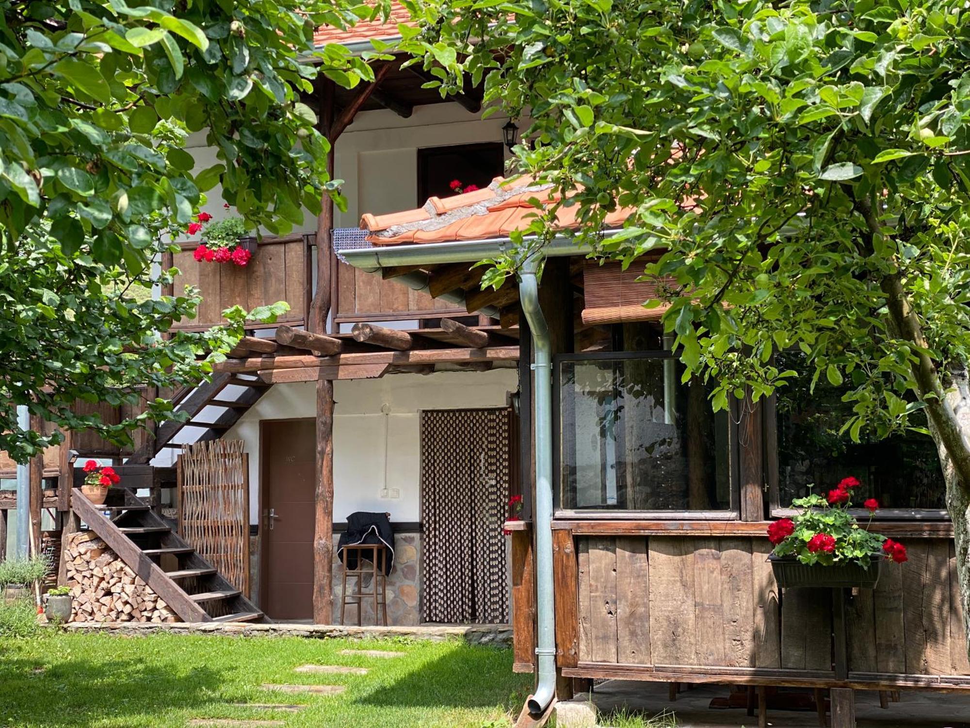 Konak Tosa Poganovo Exterior photo